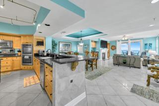 Grandview 202 - Gulf Front Home with Direct Beach Access & Shared Pool - 8