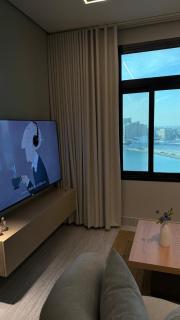 Spacious 1BR & Living Room, SeaView, Near Causeway - 8