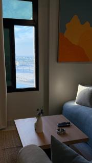 Spacious 1BR & Living Room, SeaView, Near Causeway - 6