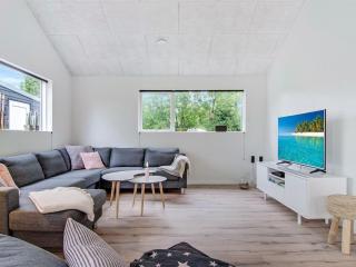 Holiday Home Dorthie - 800m from the sea by Interhome - 4