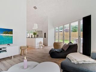 Holiday Home Dorthie - 800m from the sea by Interhome - 3