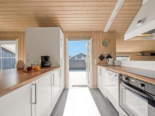 Holiday Home Hjalma - from the sea by Interhome - 2