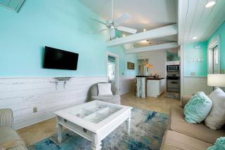 Gulf Escape - 30A Beach House Near the Beach with a Large Pool Space - 8
