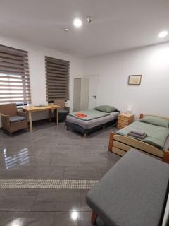 Ferienwohnung-Monteurwohnung-Parkplatz - 0