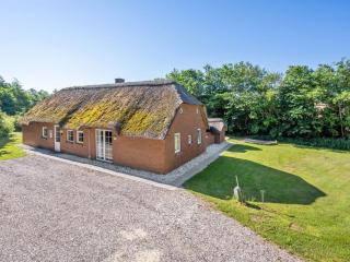 Holiday Home Thana - 1-4km from the sea by Interhome - 4