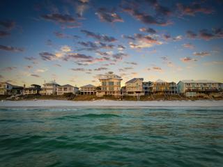 Sea Grove - Beachfront, Ocean Views & Balcony - 5