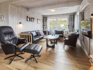 Holiday Home Aleksandar - 500m from the sea by Interhome - 2