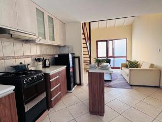 M25 Duplex a media cuadra Embajada de USA - 9