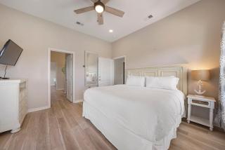 Hidden Gem Escape - Secluded Vacation Home Near the Beach with Private Pool & Golf Cart - 1