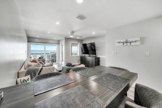Into the Blue - Oceanfront Condo with Beach Access & Gulf Views - 8