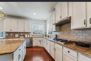 Spacious 5BR Home in Alexandria 5 Beds 5 Baths - 5