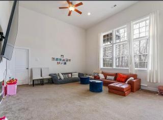 Spacious 5BR Home in Alexandria 5 Beds 5 Baths - 3