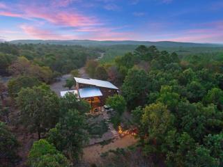 The Heights - Luxury Cabin with Mountain Views & Hot Tub - 9