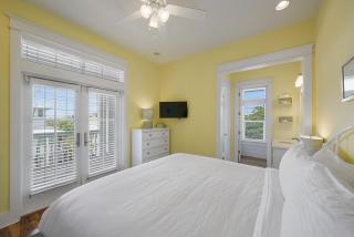 Just B - Luxury Vacation Lakefront Home with Private Pool & Dock - 4