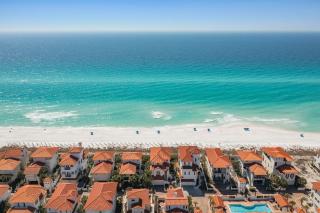 Laissez Faire - Gulf-front Retreat in Vizcaya Featuring Private Elevator & Private Beach Access - 0