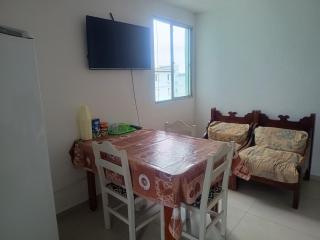 Apartamento c 2 quartos e estacionamento coberto - 0