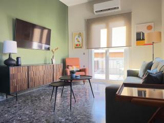 Stylish Central Apartment - 0