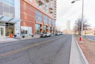 Tysons Corner 2br w pool nr restaurants bars WDC-814 - 7