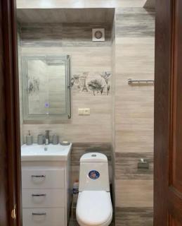 Excellent Apartment On Republic Square-Aram 2 - 4