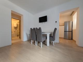 Cozy Keglić Condo - 8