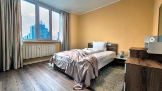 Spacious 3 BDR City Pulse near Airport, The Mall, Arena 8888 by KeyBox - 4