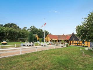 Apartment Syzett - 250m from the sea by Interhome - 3