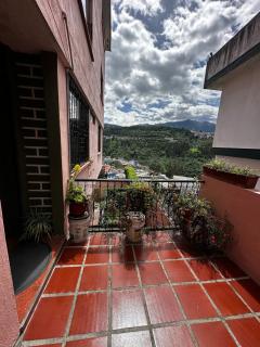 Apartamento con increible vista - 7 min Centro Historico de Quito - 1