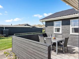 Holiday Home Evely - 300m from the sea by Interhome - 2