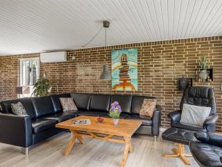 Holiday Home Tholf - 100m to the fjord by Interhome - 2