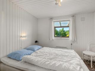 Holiday Home Tholf - 100m to the fjord by Interhome - 1