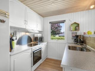 Holiday Home Sebine - 400m to the fjord by Interhome - 2