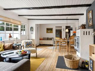 Holiday Home Claudine - 300m from the sea by Interhome - 4