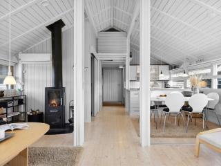 Holiday Home Allida - 800m from the sea by Interhome - 1