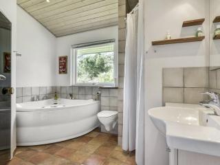 Holiday Home Elfi - 30m from the sea by Interhome - 7
