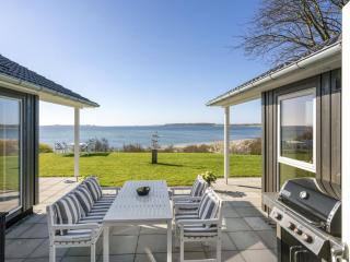 Holiday Home Lander - 20m from the sea by Interhome - 8