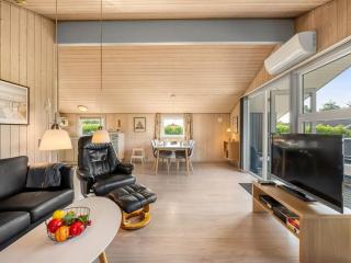 Holiday Home Robertha - 800m to the fjord by Interhome - 4