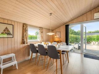 Holiday Home Robertha - 800m to the fjord by Interhome - 2