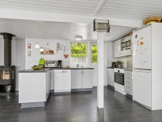 Holiday Home Guthrik - 900m from the sea by Interhome - 6