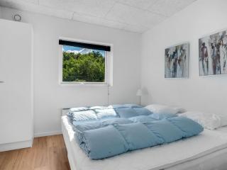 Holiday Home Eloise - 50m to the fjord by Interhome - 2