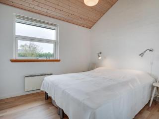 Holiday Home Kimi - 800m from the sea by Interhome - 5