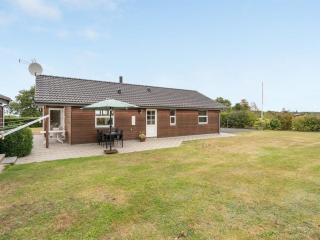 Holiday Home Kimi - 800m from the sea by Interhome - 4
