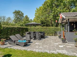 Holiday Home Edele - 800m from the sea by Interhome - 4