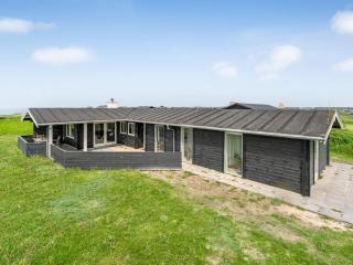 Holiday Home Sinnika - 75m from the sea by Interhome - 1