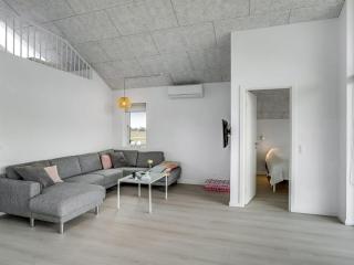 Holiday Home Thalie - 400m from the sea by Interhome - 5