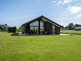 Holiday Home Thalie - 400m from the sea by Interhome - 2