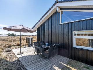 Holiday Home Caro - 807m from the sea by Interhome - 7