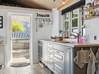 Holiday Home Tameka - 10m to the fjord by Interhome - 8