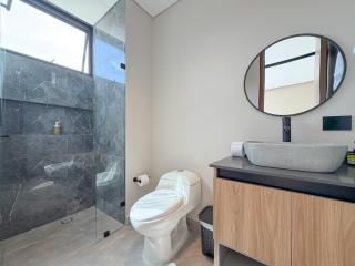 Apartamento de lujo a 3 minutos del Aeropuerto JMC 301 - 1