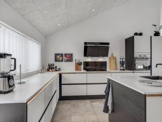 Holiday Home Aaran - 700m from the sea by Interhome - 6