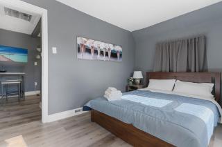 Niagara Falls Retreat 2BR with Parking - 3